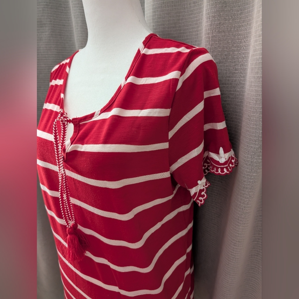NWT Liz Claiborne Red and White Striped Top with Scalloped trim